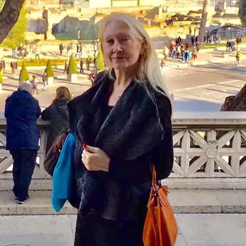 Irina, 59Italy 