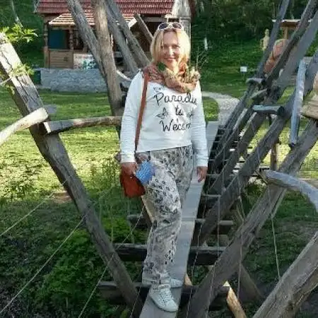 Elena, 60Ukraine 