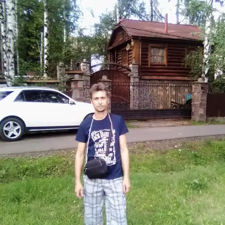 Aleksandr, 44Russia 