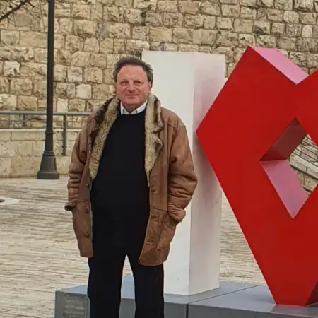 Vladimir, 65Maale Adumim, Israel 