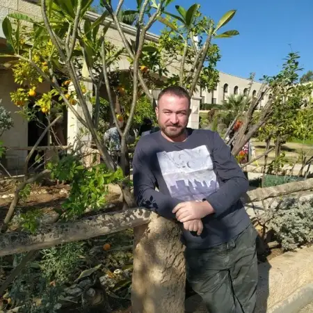 Grigoriy, 54Haifa, Israel 