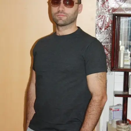 Leonid, 40Ramat Gan, Israel 