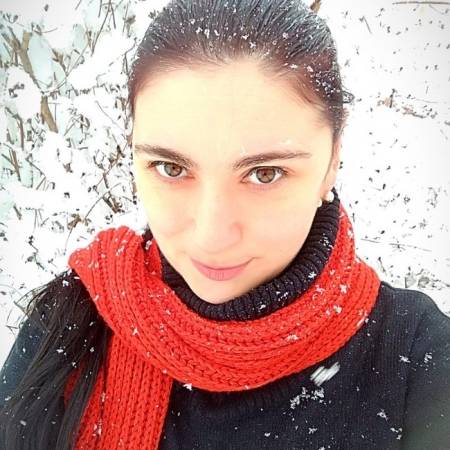 polly, 27  Canada, Quebec  interested in dating with  man 