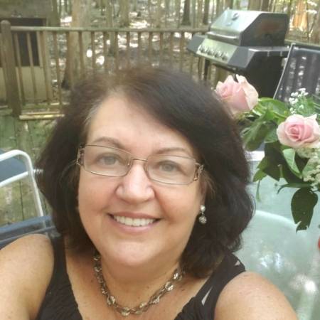 Natalie,  63 years old USA, Miami  interested in dating with   