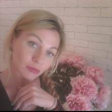 Viktoriya, 36  Ukraine  interested in dating with  man