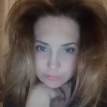 Yuliya, 43